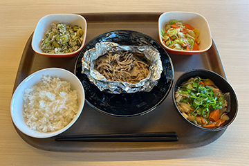 鮭ときのこの蒸し焼き定食